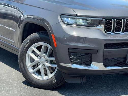 2021 Jeep Grand Cherokee L Laredo