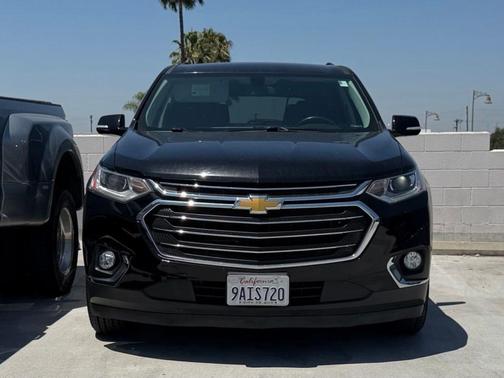 Black Metallic 2020 Chevrolet Traverse LT Cloth