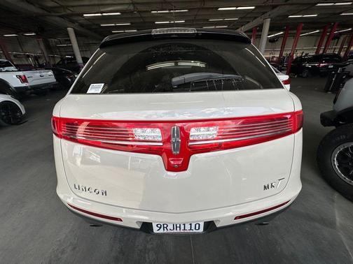 2019 Lincoln MKT Standard