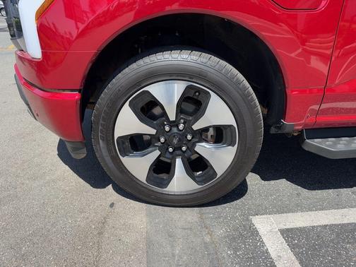2024 Ford F-150 Lightning Platinum