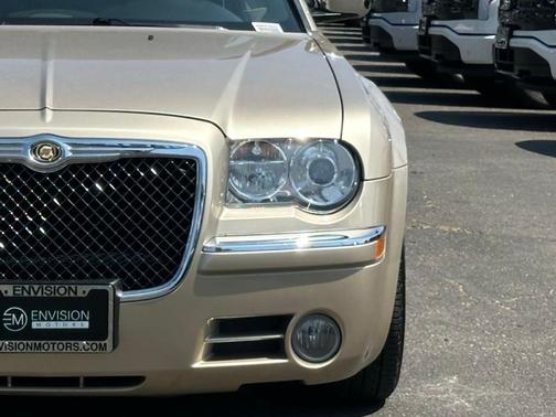 2006 Chrysler 300C Base