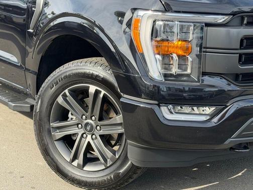 Black Metallic 2022 Ford F-150 Lariat