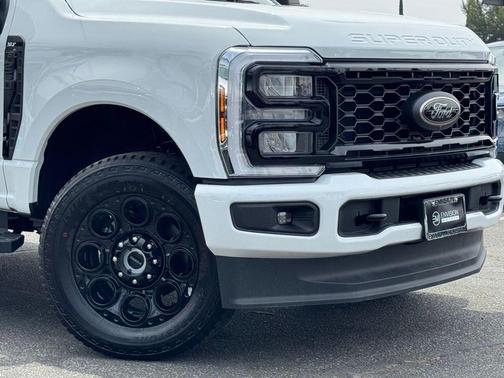 Oxford White 2026 Ford F-250 XLT