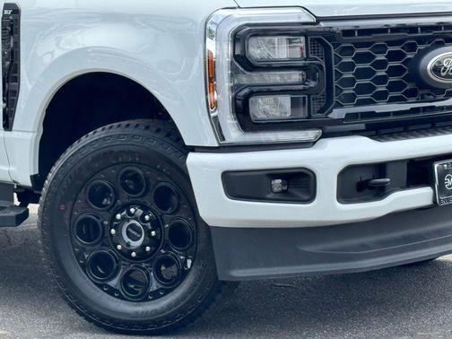 Oxford White 2026 Ford F-250 XLT