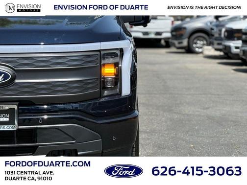 2025 Ford F-150 Lightning LARIAT