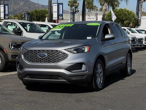 Silver Metallic 2024 Ford Edge SEL