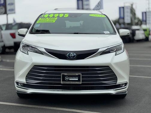 2021 Toyota Sienna Limited