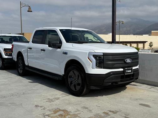 2025 Ford F-150 Lightning Pro