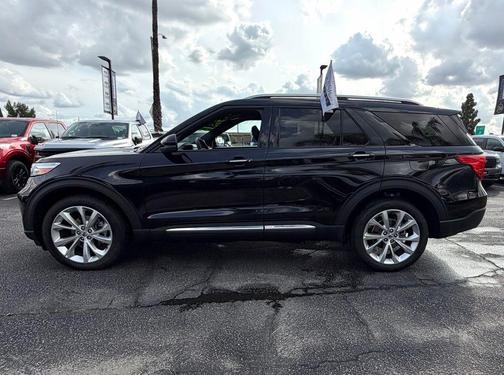 2023 Ford Explorer Platinum