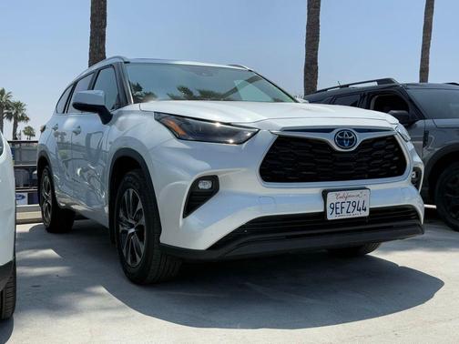 2023 Toyota Highlander XLE