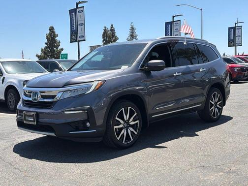 Modern Steel Metallic 2021 Honda Pilot Elite