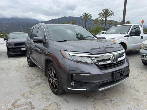 Modern Steel Metallic 2021 Honda Pilot Elite