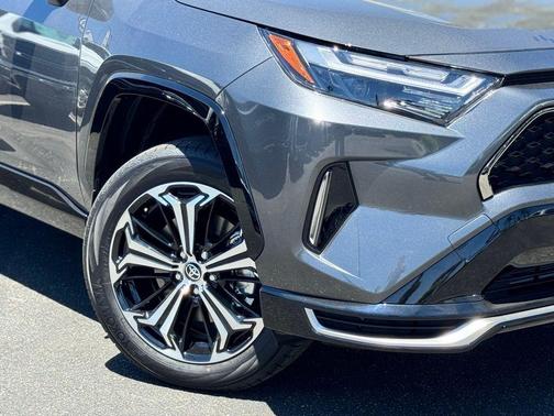 2025 Toyota RAV4 Plug-In Hybrid XSE