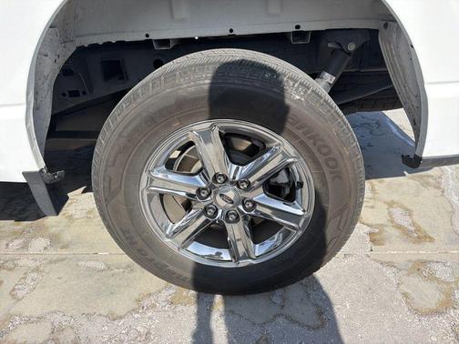 Oxford White 2024 Ford F-150 XLT