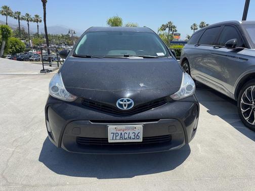 2016 Toyota Prius v Four