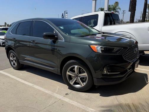 Green Metallic 2024 Ford Edge SEL