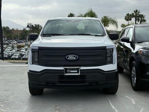 2025 Ford F-150 Lightning Pro