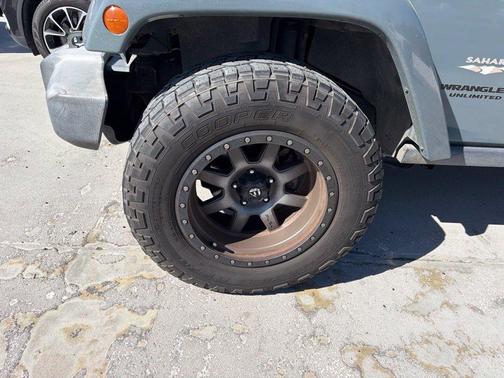 Anvil Clearcoat 2015 Jeep Wrangler Unlimited Sahara