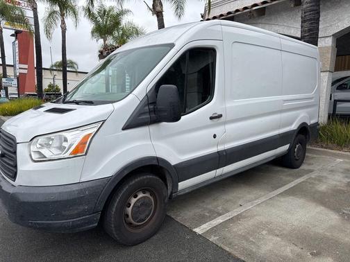 Oxford White 2018 Ford Transit-250 148 WB Medium Roof Cargo