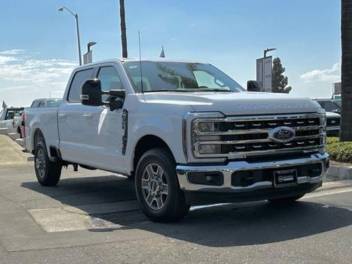 Carbonized Gray Metallic 2026 Ford F-350 Lariat Super Duty