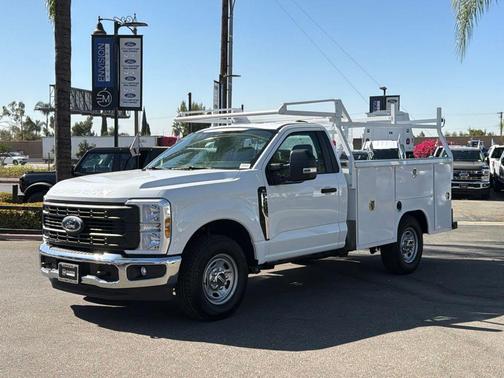 Oxford White 2026 Ford F-250 XL
