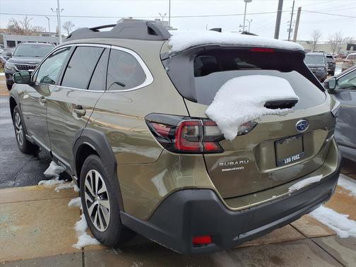 2025 Subaru Outback Premium