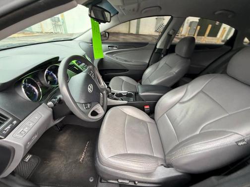 2013 Hyundai SONATA GLS