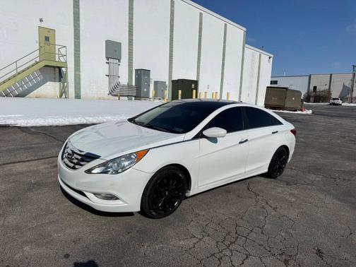 2013 Hyundai SONATA SE