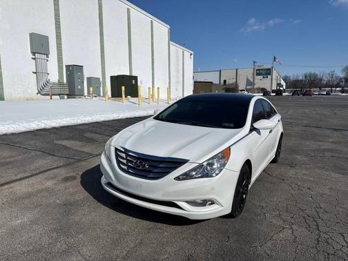 2013 Hyundai SONATA SE