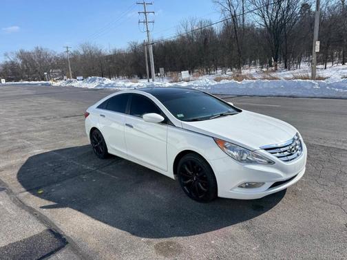 2013 Hyundai SONATA SE