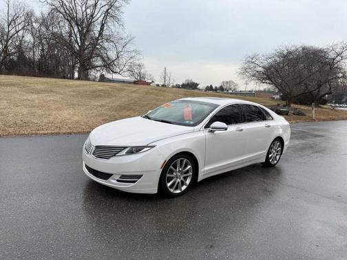2016 Lincoln MKZ Hybrid Base