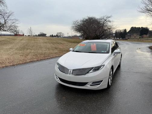 2016 Lincoln MKZ Hybrid Base