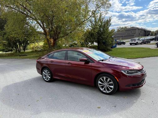2016 Chrysler 200 S