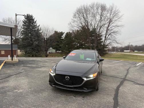 2023 Mazda Mazda3 FWD w/Preferred Package