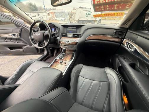 2019 INFINITI Q70L 3.7X LUXE