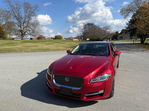 2016 Jaguar XJ XJL Portfolio