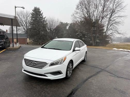 2017 Hyundai SONATA SE