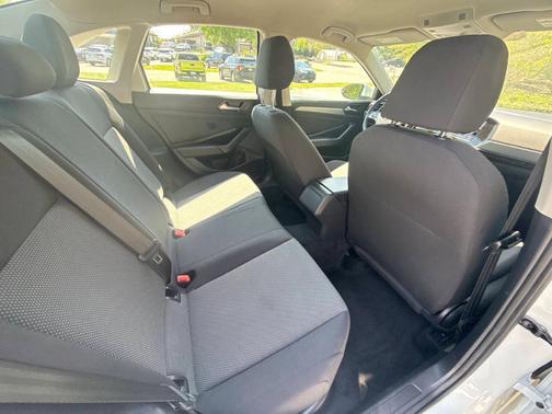 Pure White 2019 Volkswagen Jetta 1.4T S
