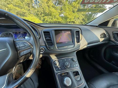 2015 Chrysler 200 C