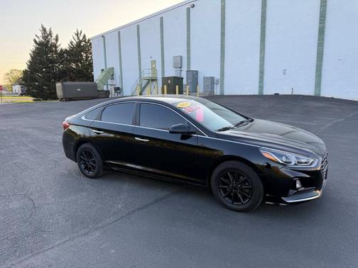 2019 Hyundai SONATA SE
