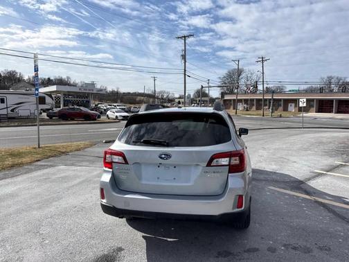 2015 Subaru Outback 2.5i Premium