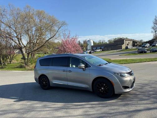 Gray 2018 Chrysler Pacifica Touring-L