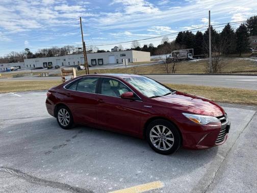 2017 Toyota Camry Hybrid XLE