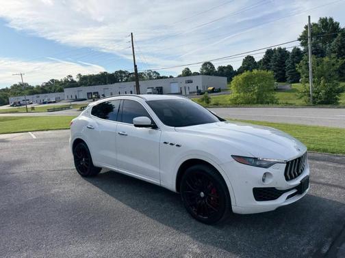 2017 Maserati Levante S