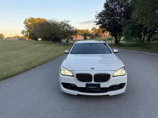 2015 BMW 750 i xDrive