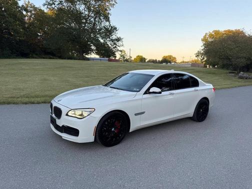 2015 BMW 750 i xDrive