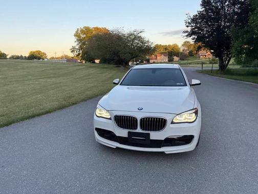 2015 BMW 750 i xDrive