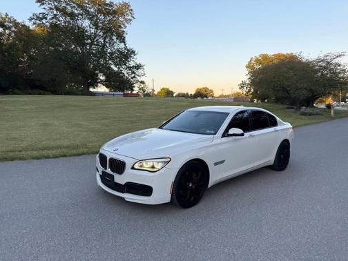 White 2015 BMW 750 i xDrive