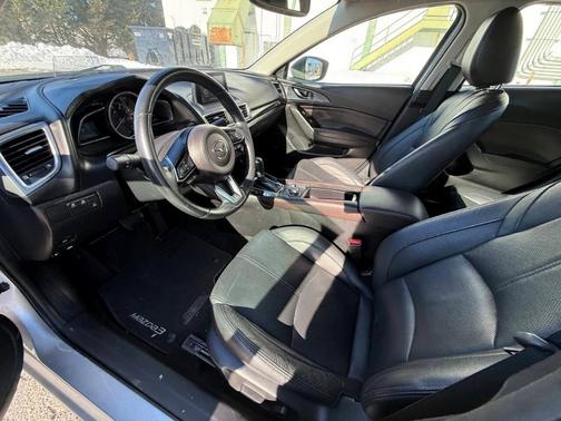 2018 Mazda Mazda3 Grand Touring