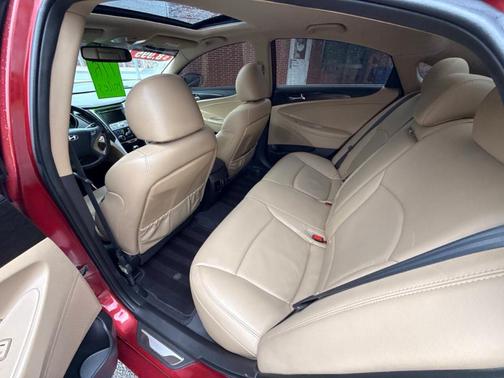 2011 Hyundai SONATA Limited